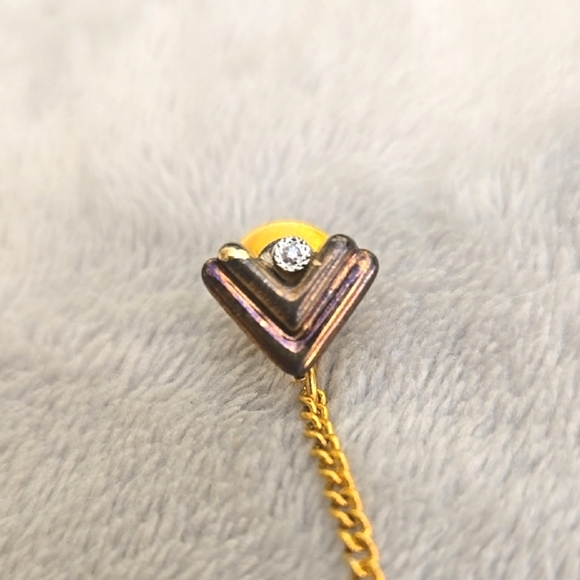 #148 Vintage Gold and Brown Chain Pin - Picture 2 of 3